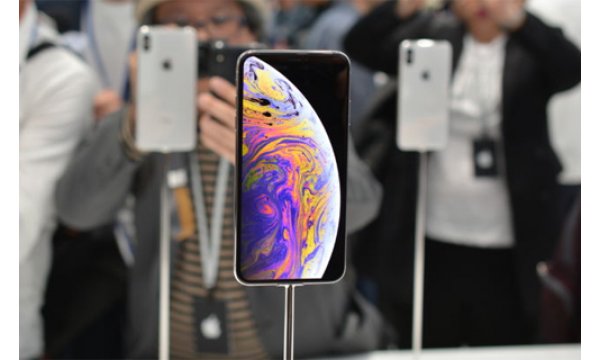 apple day gia iphone 2018 len gan 1500 usd