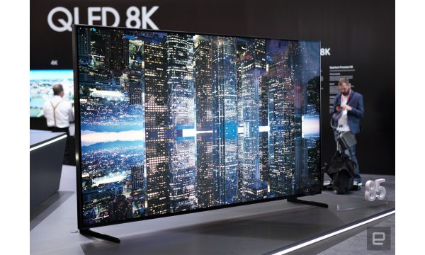 tv 8k cua samsung co gia ngang mot chiec oto